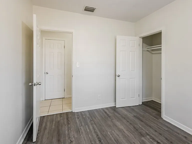 820 Carolina Ave — Photo 11