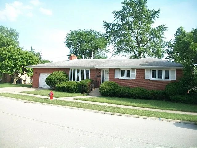 3545 172nd Pl photo 1