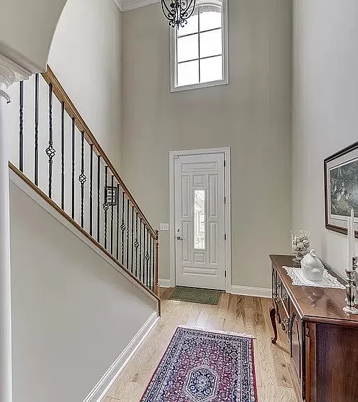 Nickolas Cir — Photo 2