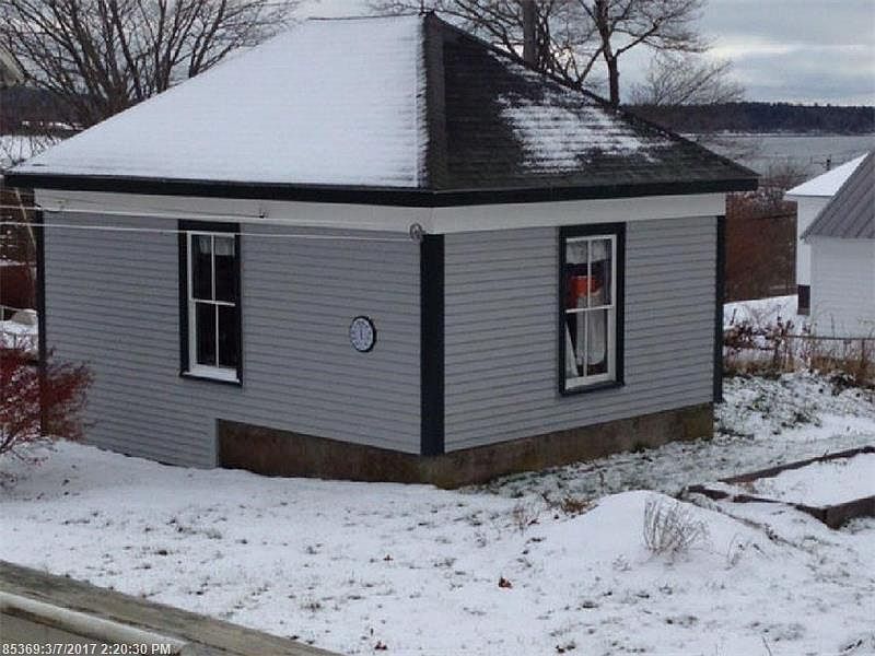 2nd image of 18 Main St