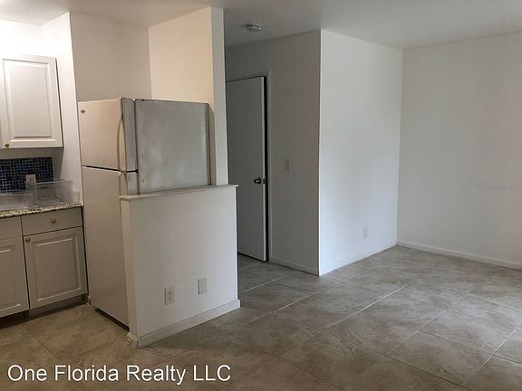 3rd image of 4883 Freedom Cir #702