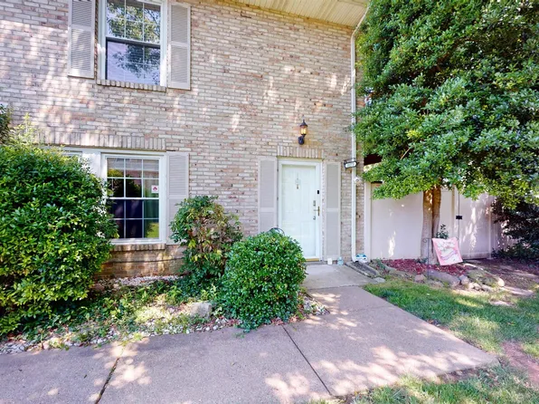 10273 Bourbon St, Newburgh, IN 47630