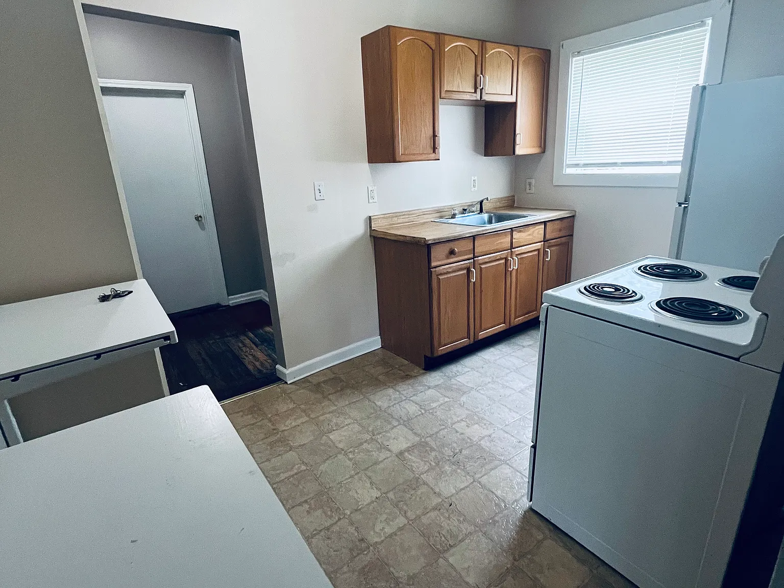 2 bed, 850 sqft, $1,150 — Photo 3