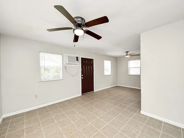 3910 Hoffman St #3 — Photo 10
