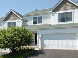 327 Spring Point Dr, Carpentersville, IL 60110