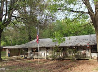 1945 E Ridge Rd, Jackson, MS 39272