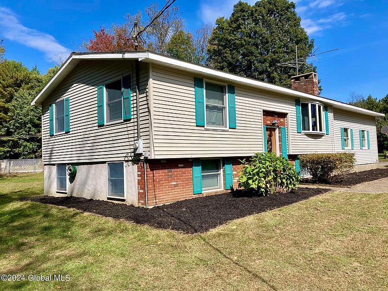 2nd image of 877 Union Mills Road