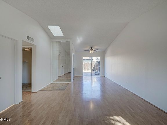 5th image of 5224 W Vogel Ave