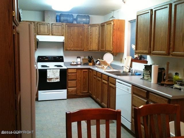 2nd image of 2939 Cove Dr