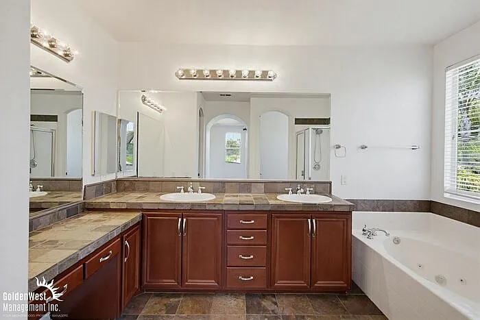 637 Oak Glade Dr — Photo 12