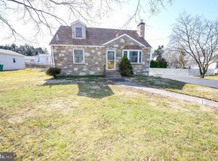 1066 Ford Rd, Bensalem, PA 19020