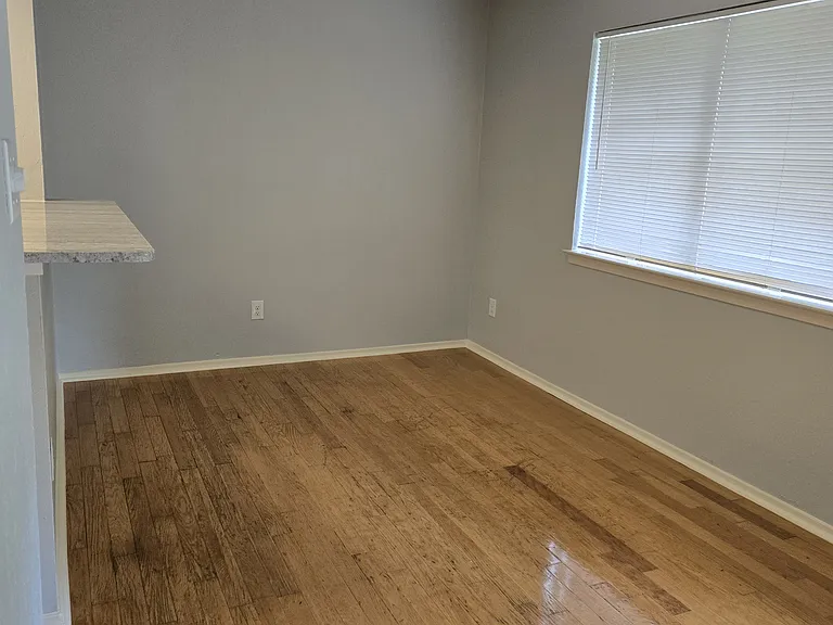 Teaberry Dr — Photo 4