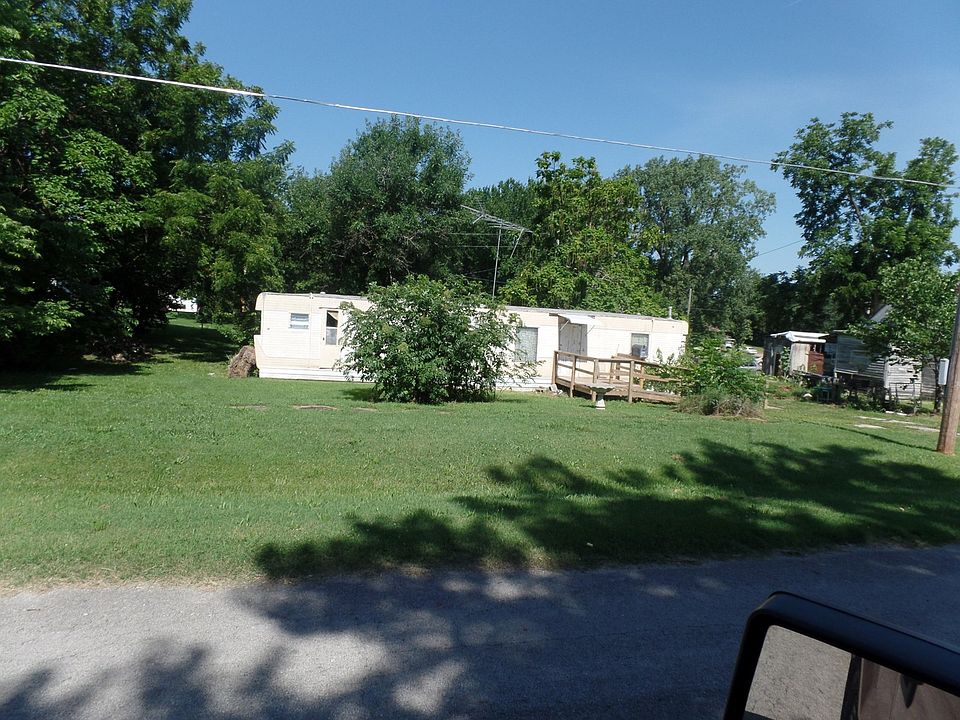 1st image of 302 N Grand Ave