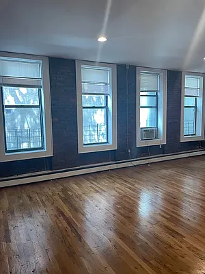 Rented by Smart City Real Estate LLC | media 4