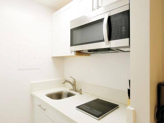 5th image of 447 Nahua St #208