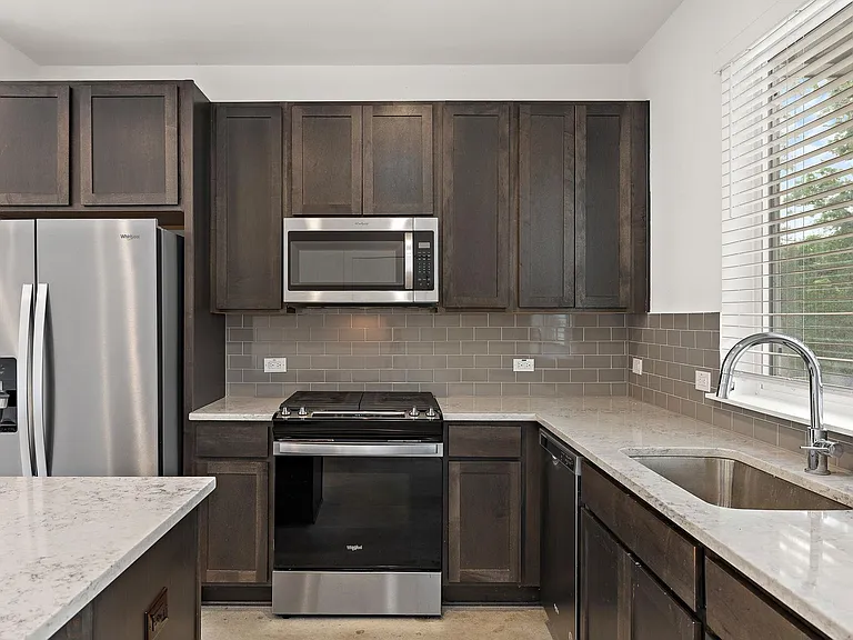 1206 Sarabeth Way — Photo 13