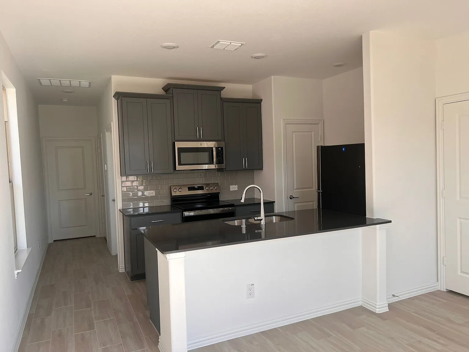 8316 Catalpa Ln — Photo 1