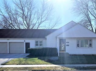 811 W 10th St, Yankton, SD 57078