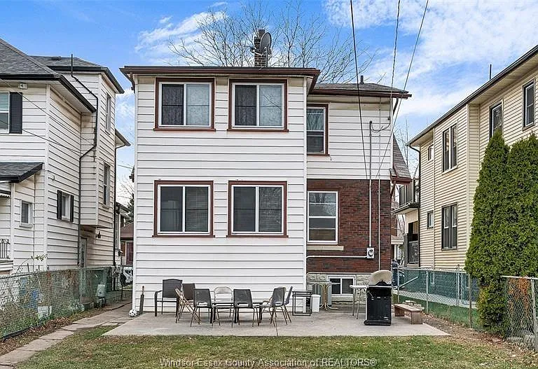 930 Church St #UPPER NO BSMT — Photo 12