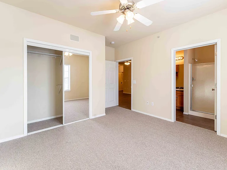 Coryell Courts Apartments — Photo 60
