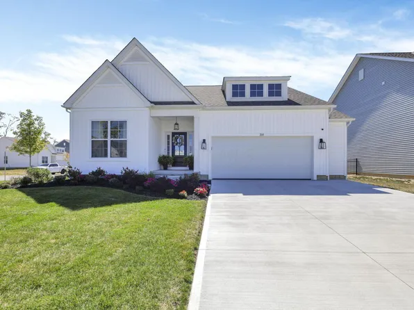 391 Winged Foot Dr, Commercial Point, OH 43116
