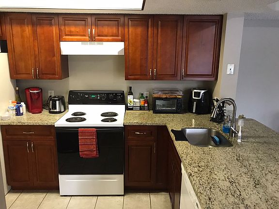 5th image of 5055 Wiles Rd APT 204