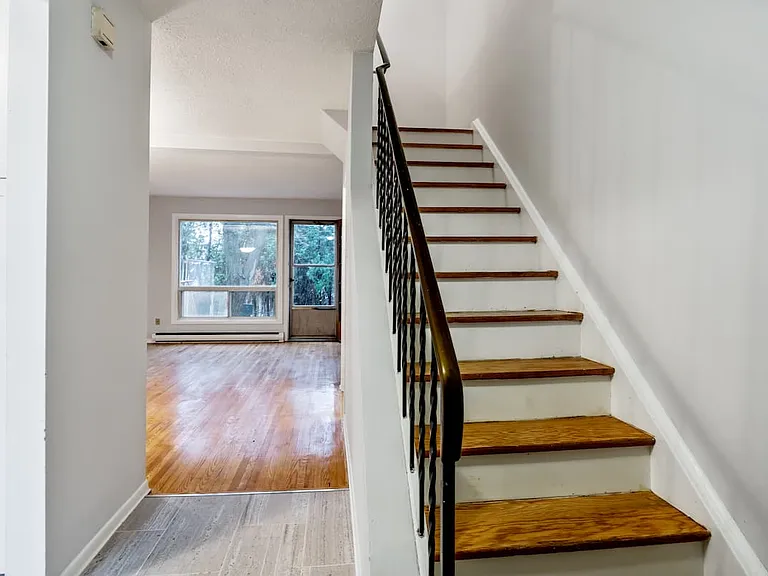 85 Henderson Ave — Photo 7