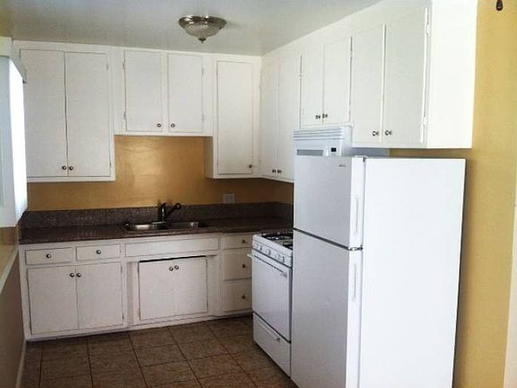 3rd image of 16102 Cornuta Ave APT A