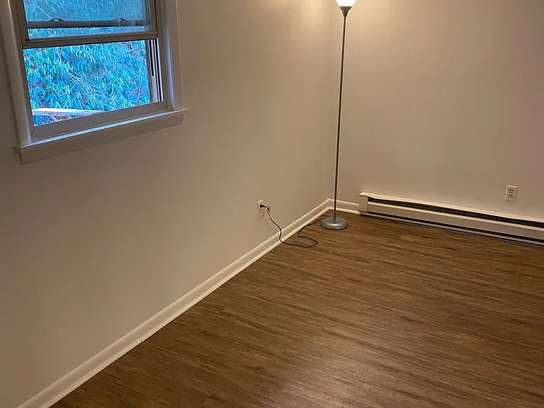 1469 W King St #606 — Photo 6