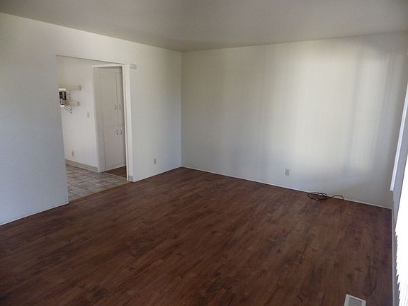2nd image of 664 Carmelita Dr Unit 8