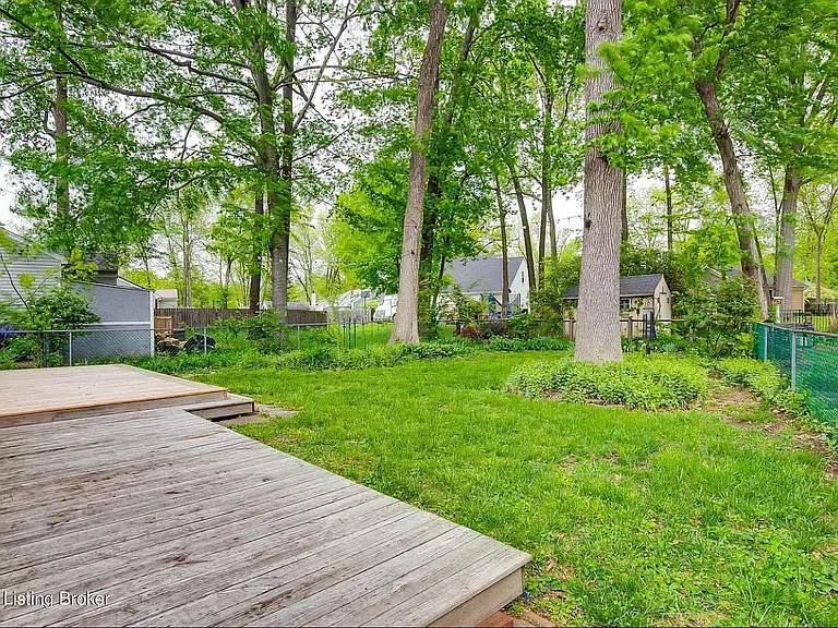 705 Marquette Dr — Photo 27