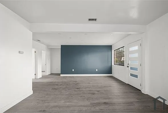 3454 Hunter St — Photo 5