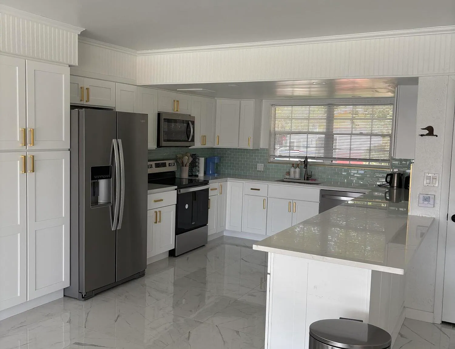 5 bed, 4.5 bath, 4346 sqft, $12,000 — Photo 3