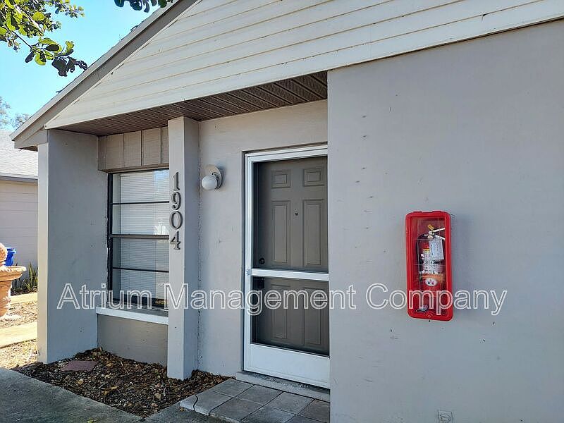 1st image of 1904 Crystal Grove Dr