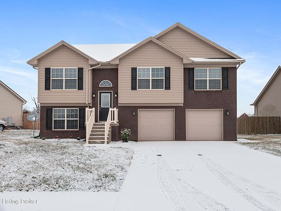 2nd image of 240 Crooked Oak Ct