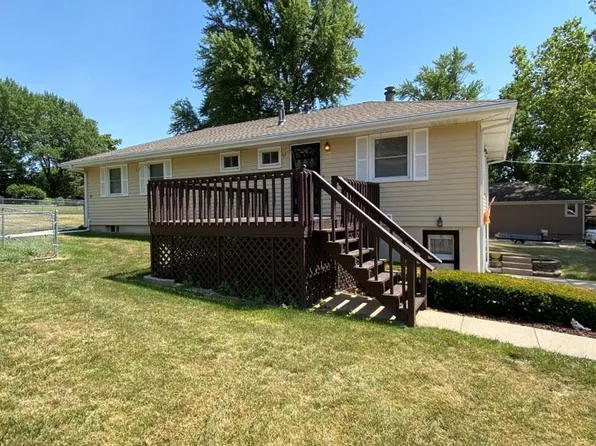 6605 S Elm St, Pleasant Valley, MO 64068