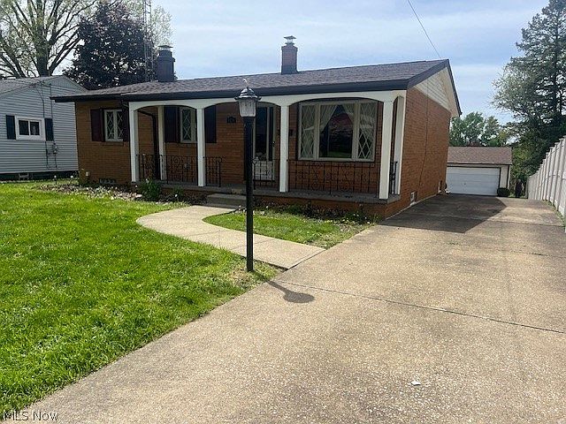 1st image of 1124 Valley Dr NW