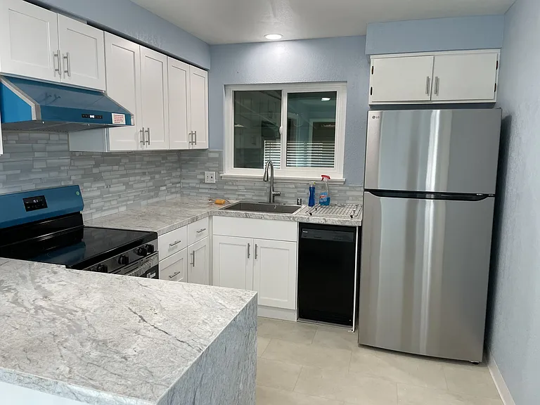 8420 David Ct — Photo 5