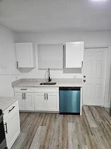 1033 N Andrews Ave Photo 1
