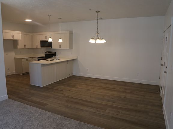 5th image of 4661 S Poplar Way #202