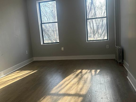 3rd image of 417 E 114th St APT 3