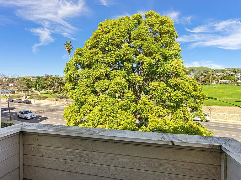 Summer House Apartments — Photo 20