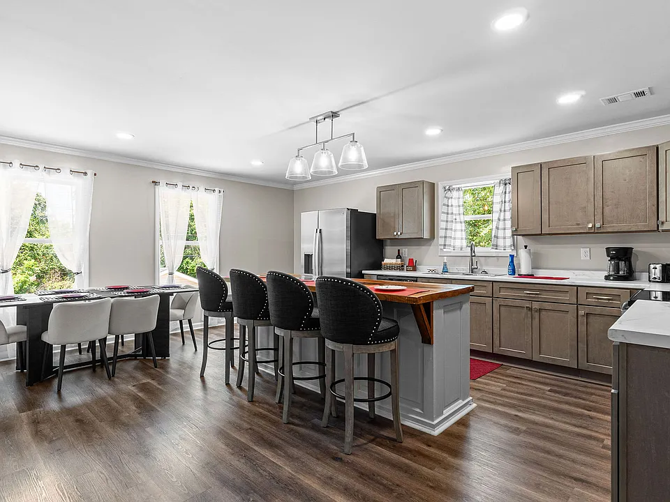 110 Circlewood
