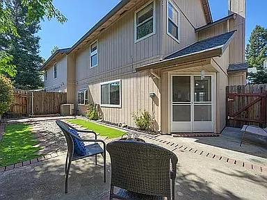 21 Marty Cir — Photo 6