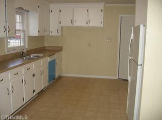 1432 Mount Hope Church Rd, Mc Leansville, NC 27301