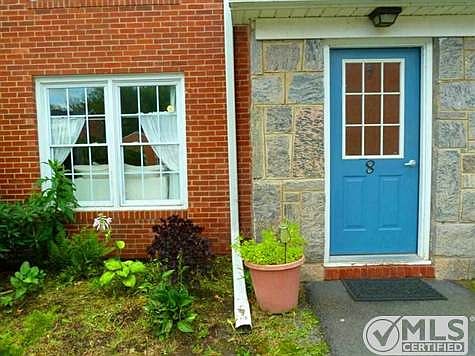 3rd image of 83 Huguenot St