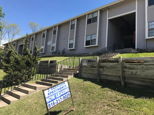 440 N Main St, Liberty, MO 64068