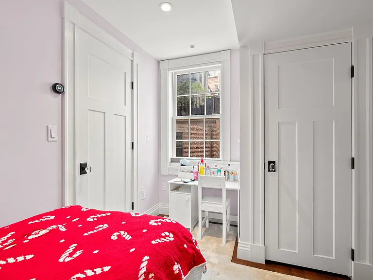 7 Acorn St — Photo 30