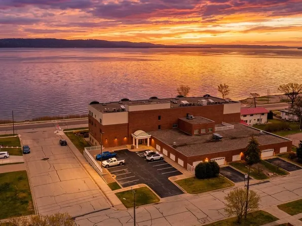 900 S Lakeshore Dr Unit 201, Lake City, MN 55041