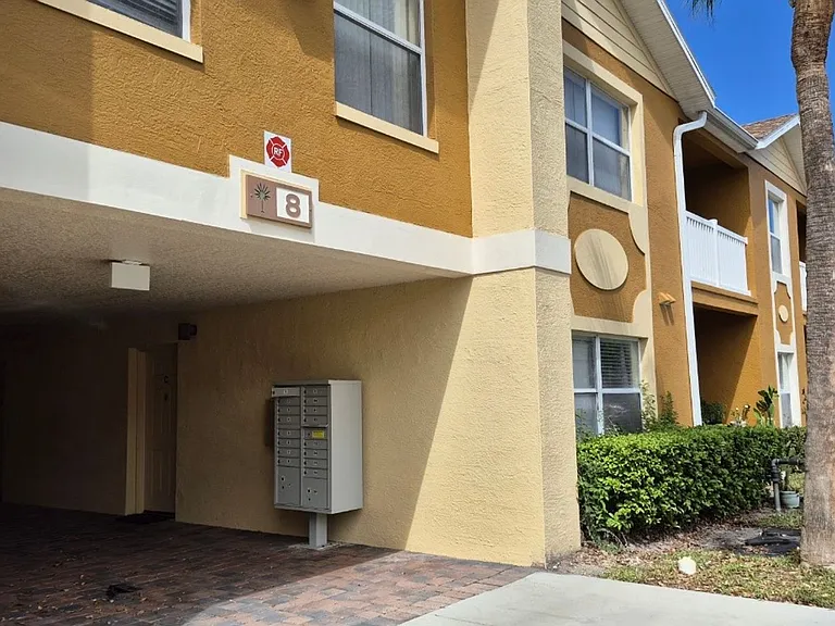 4600 E Moody Blvd #8M — Photo 25